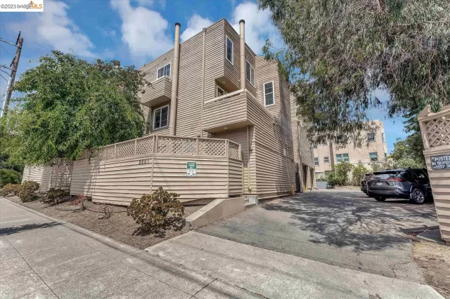 MLS: 41032242 Condo For Sale