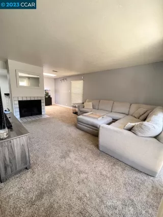 Photo #1: 41032246 Listing
