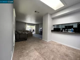 Photo #2: 41032246 Listing