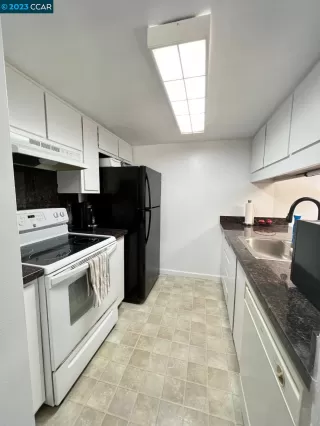 Photo #4: 41032246 Listing
