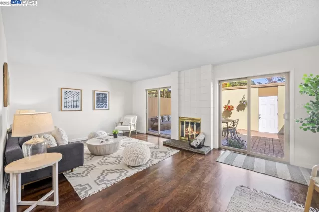 MLS: 41032286 Condo For Sale