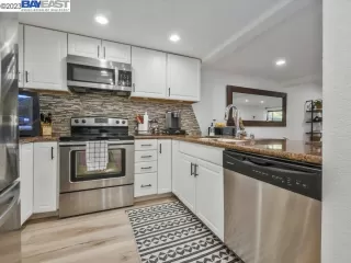 Photo #1: 41032307 Listing 