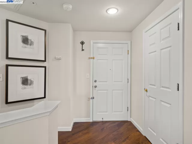 MLS: 41032344 Condo For Sale