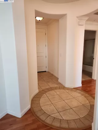 Photo #2: 41032349 Listing