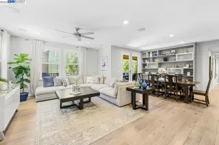 Photo #2: 41032351 Listing