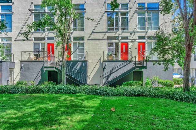 MLS: 41032392 Condo For Sale