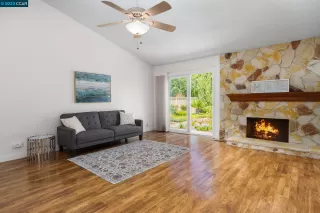 Photo #6: 41032397 Listing