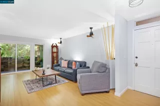 Photo #3: 41032437 Listing