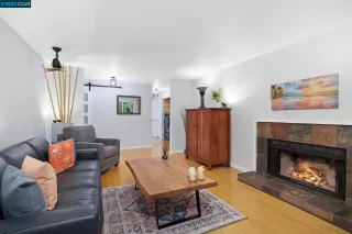 Photo #5: 41032437 Listing