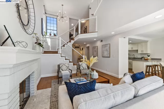 MLS: 41032448 Condo For Sale