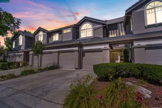 Click for more information on MLS # 41032479 : 426 SUTTON CIR More Details about MLS # 41032479 : 426 SUTTON CIR
