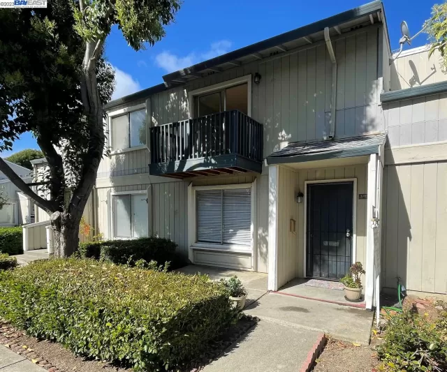 MLS: 41032515 Condo For Sale