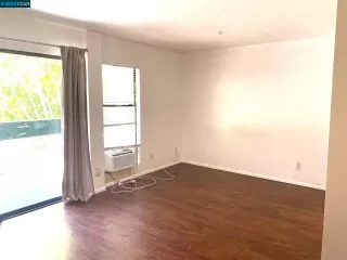 Photo #2: 41032528 Listing