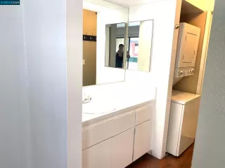 Photo #4: 41032528 Listing