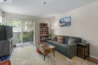 Photo #3: 41032603 Listing