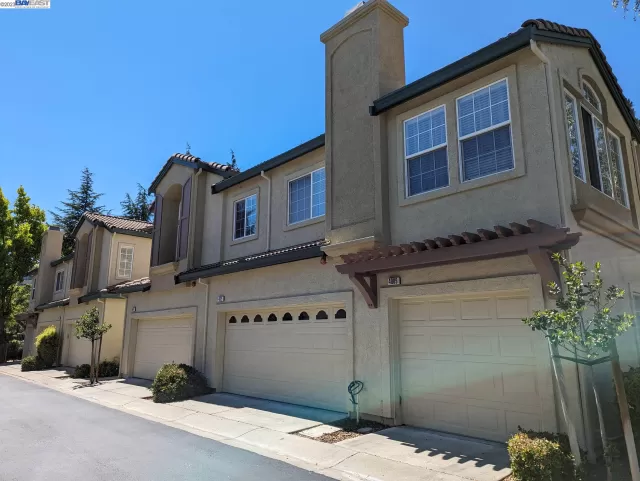 MLS: 41032728 Condo For Sale