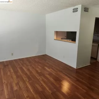 Photo #1: 41032759 Listing