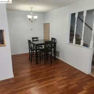 Photo #3: 41032759 Listing