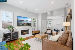 Photo #2: 41032772 Listing