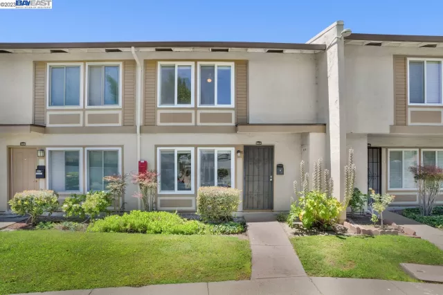 MLS: 41032780 Condo For Sale