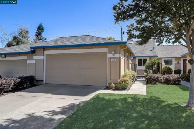 MLS: 41032789 Condo For Sale