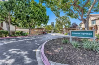 Photo #5: 41032799 Listing 