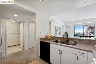 Photo #6: 41032851 Listing