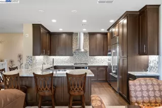 Photo #1: 41032869 Listing