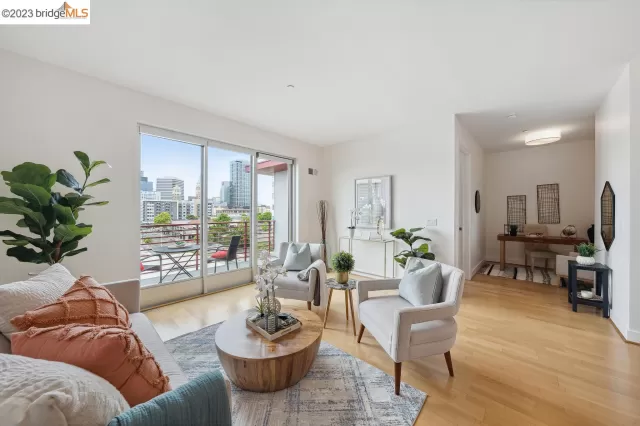 MLS: 41032882 Condo For Sale