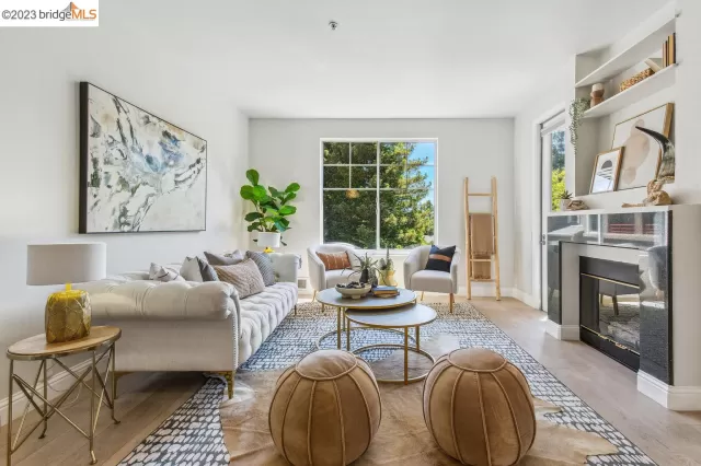 MLS: 41032900 Condo For Sale