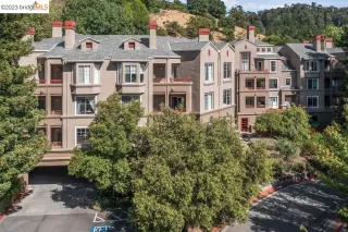 Photo #1: 41032900 Listing 