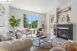 Photo #6: 41032900 Listing 