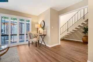 Photo #2: 41033001 Listing