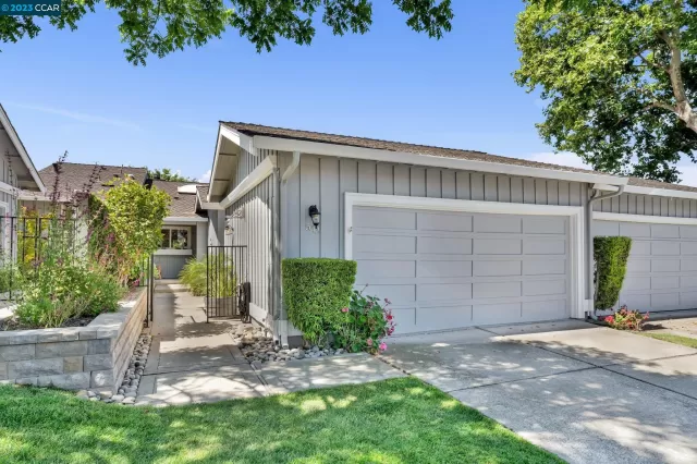 MLS: 41033037 Condo For Sale