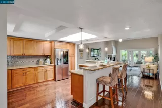 Photo #6: 41033037 Listing