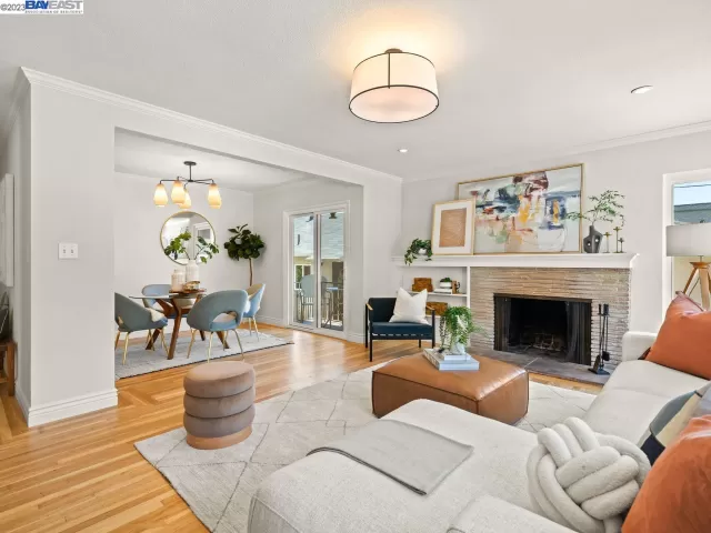 MLS: 41033122 Condo For Sale