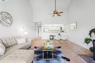 Photo #2: 41033132 Listing 