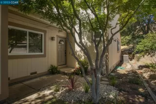 Photo #1: 41033175 Listing 