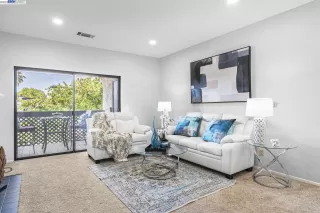 Photo #2: 41033236 Listing 