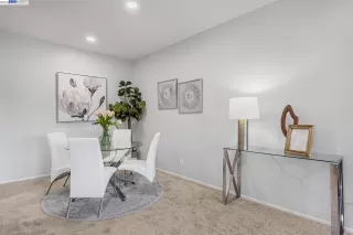 Photo #4: 41033236 Listing 