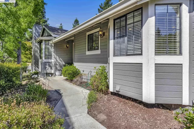 MLS: 41033375 Condo For Sale