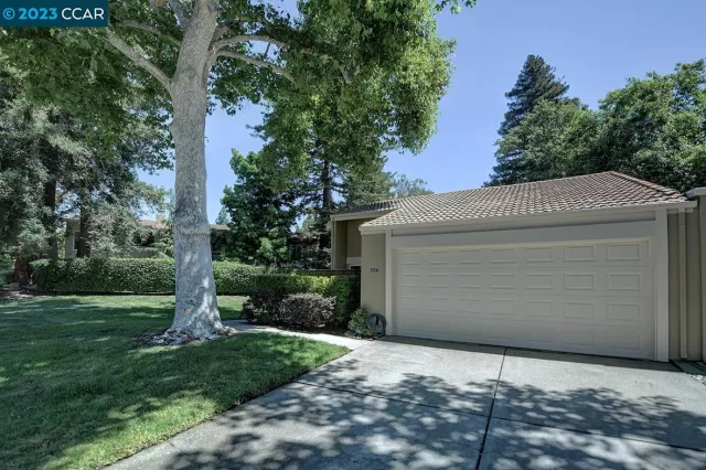 MLS: 41033381 Condo For Sale