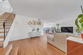 Photo #4: 41033387 Listing