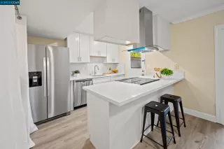 Photo #2: 41033399 Listing