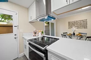 Photo #3: 41033399 Listing