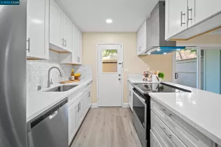 Photo #4: 41033399 Listing