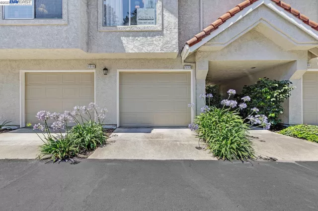 MLS: 41033497 Condo For Sale