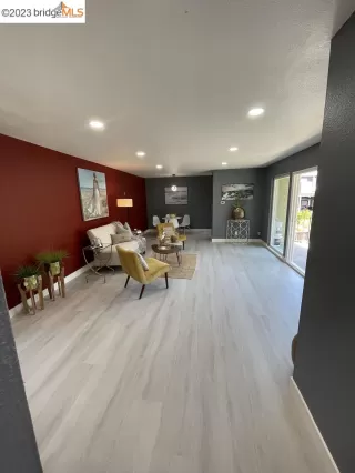 Photo #5: 41033509 Listing