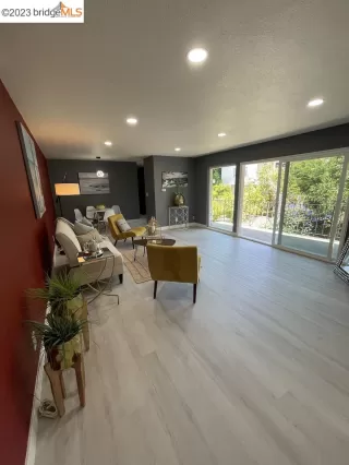 Photo #6: 41033509 Listing