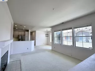 Photo #2: 41033523 Listing 